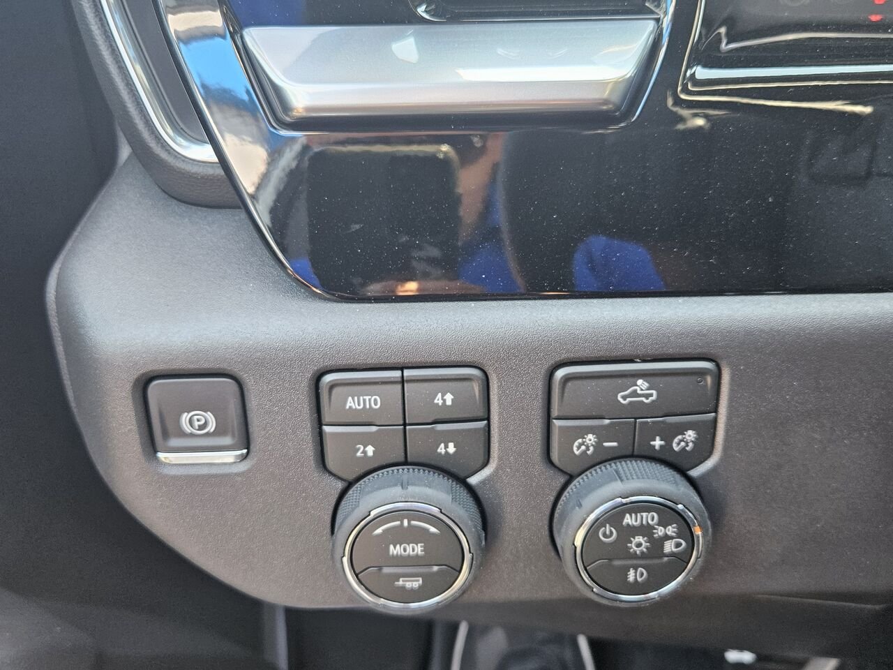 2026 Chevrolet Silverado 1500 RST cabine multiplace 4RM 157 po Summit White Thetford Mines - photo #19