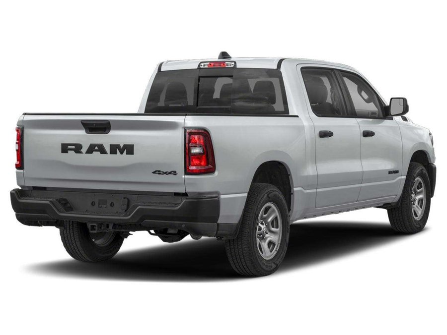 2026 RAM 1500 Express cabine d'équipe 4x4 caisse de 5 pi 7 po Grey
