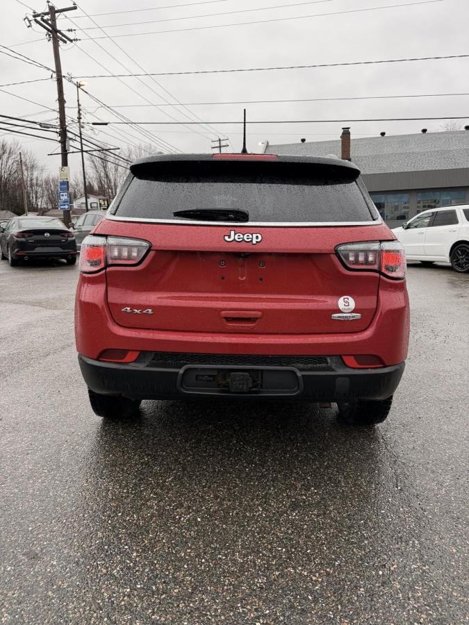 2018 Jeep Compass Red Lac Mégantic - photo #6