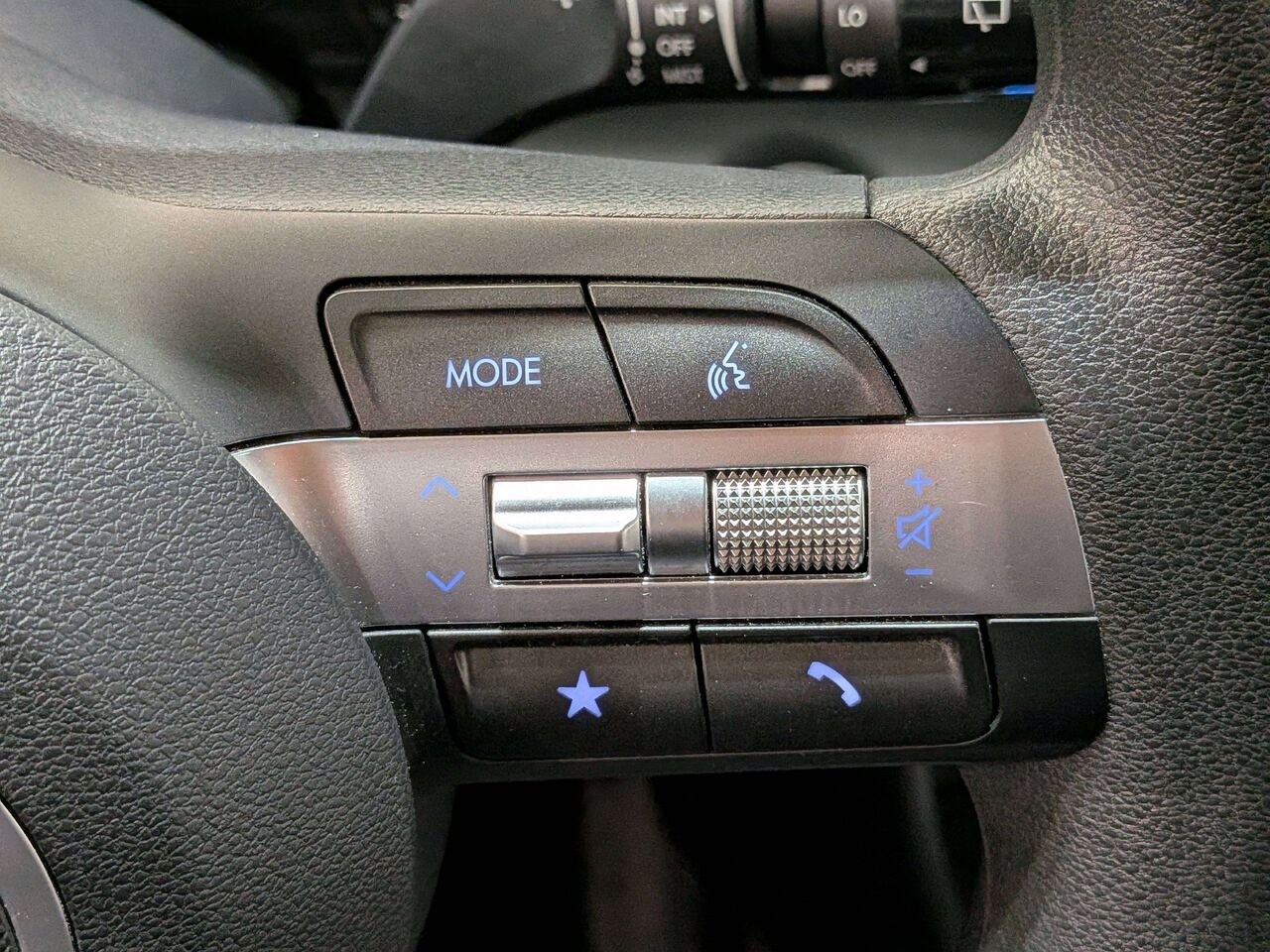 Hyundai Kona 2.0L Essential FWD 2024 Blanc Val-David - photo #14