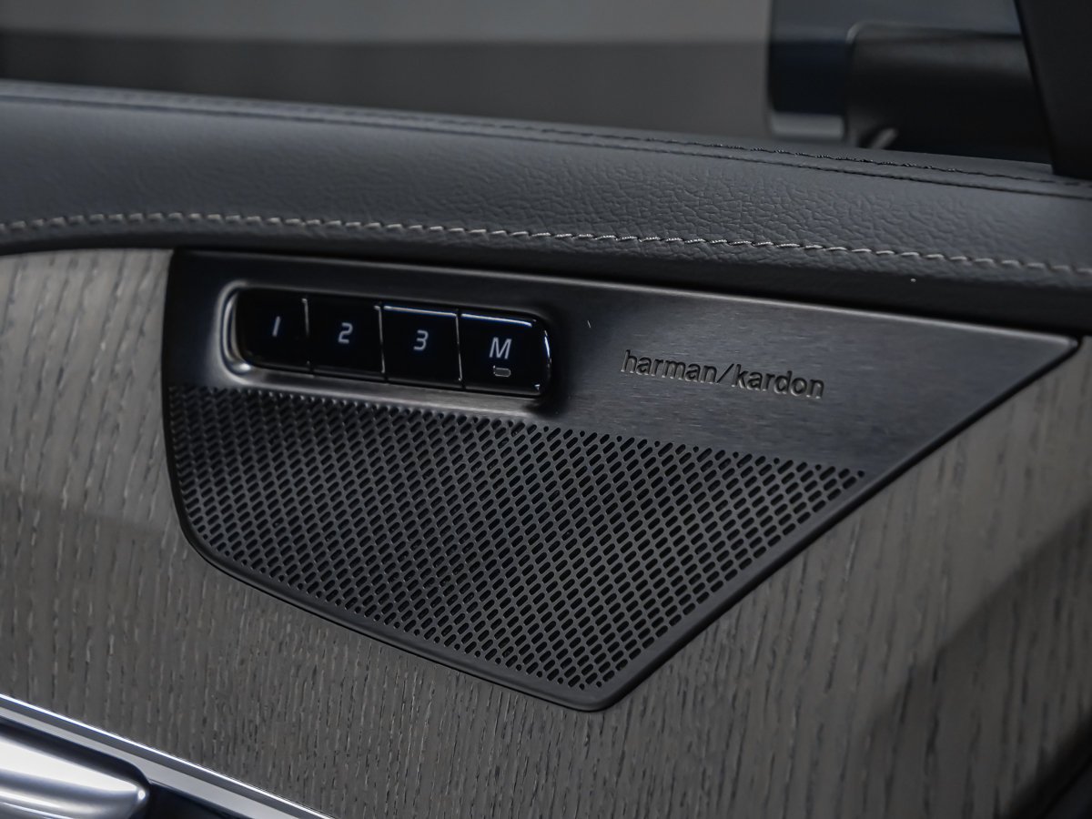 2024 Volvo XC90 Recharge T8 ULTIMATE BRIGHT LOUNGE HARMAN KARDON 7 PLACES Blue Montreal - photo #7