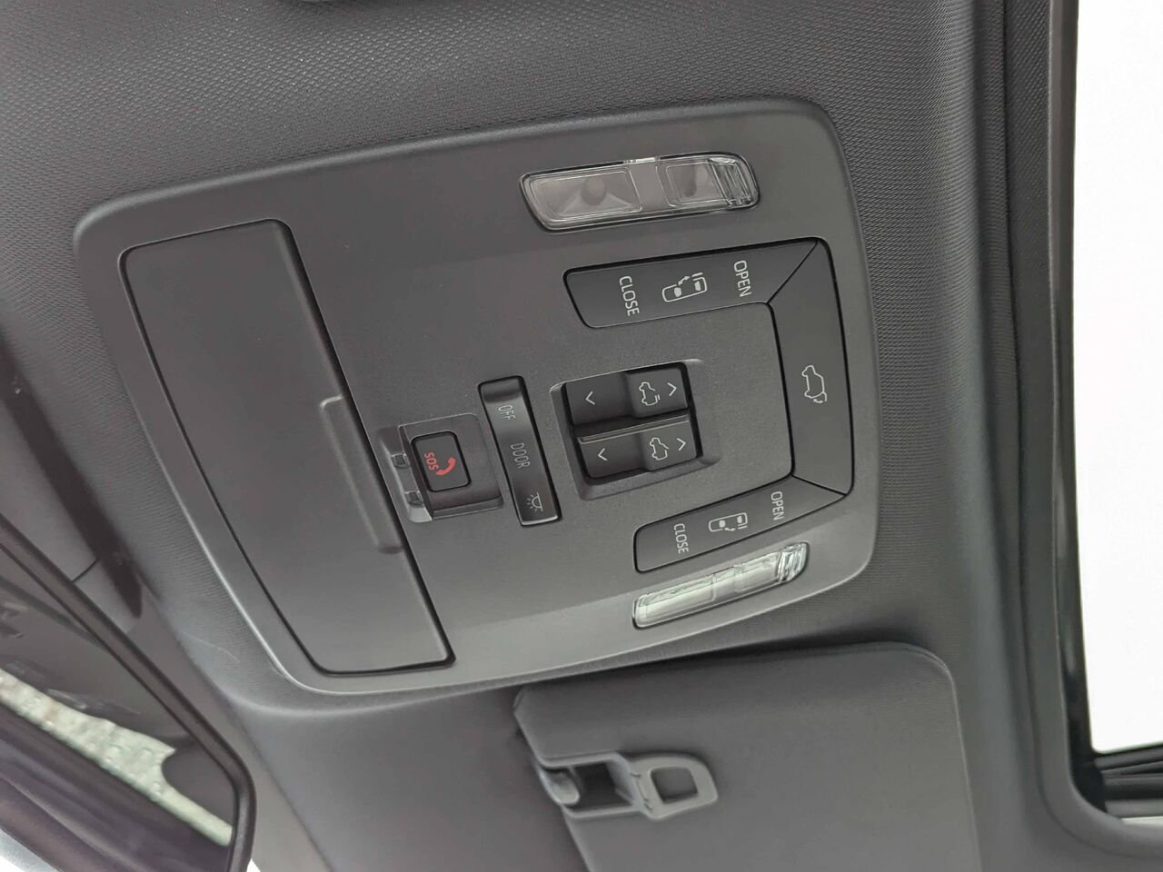 Toyota Sienna XLE 8 places/HYBRIDE CUIR/ TOIT OUVRANT 2024 Frisson glacé nacré Sherbrooke - photo #19