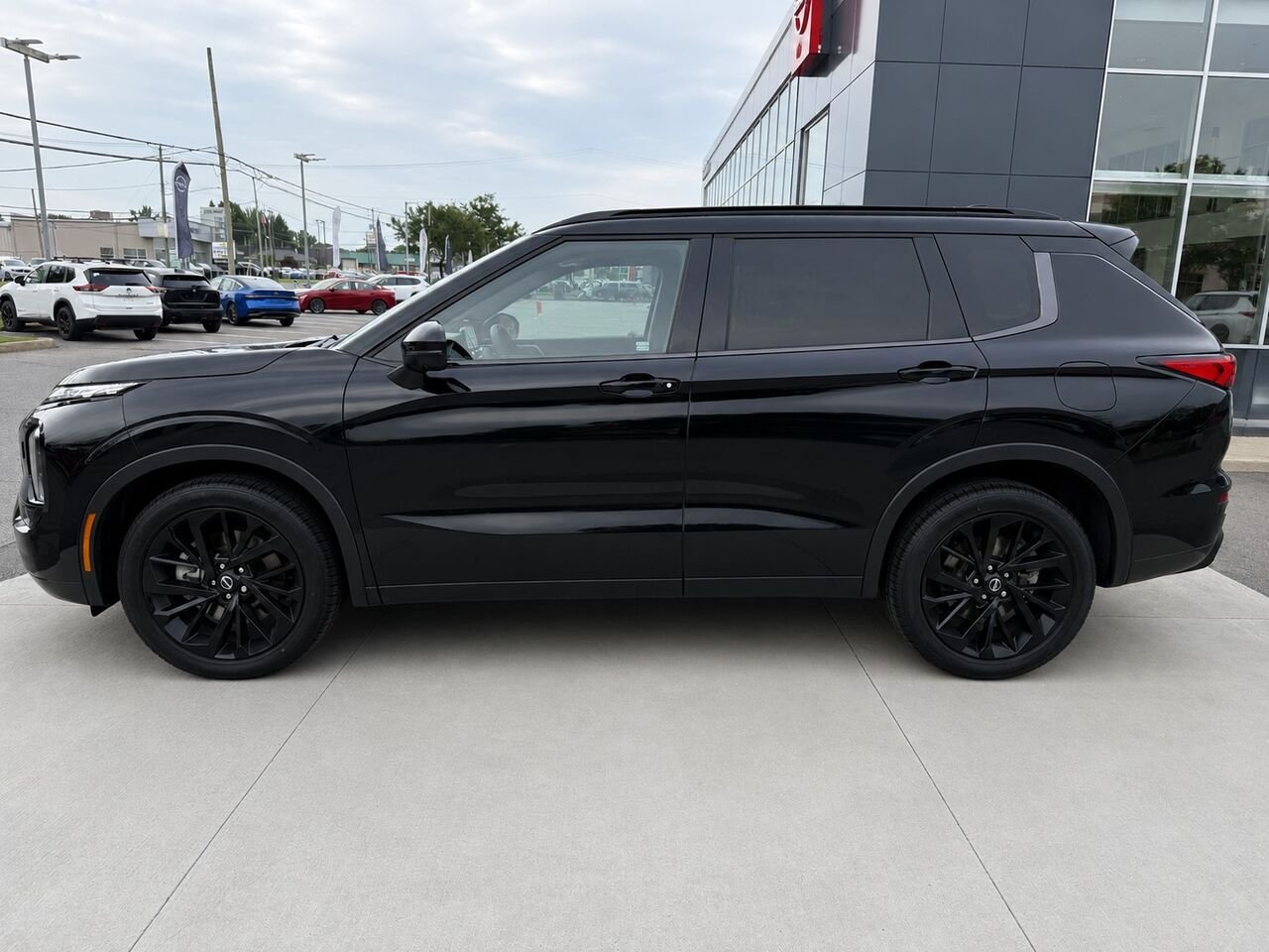 2026 NISSAN Rogue Plug-In Hybrid ROGUE PHEV PLATINE Cosmic Black Châteauguay - photo #1
