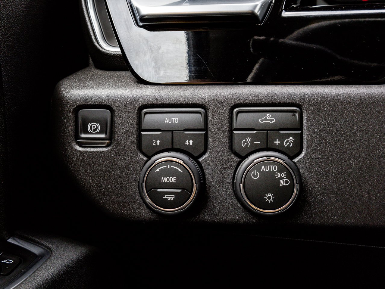 2026 Chevrolet Silverado 1500 4WD Crew Cab 147 LT White Sherwood Park - photo #18