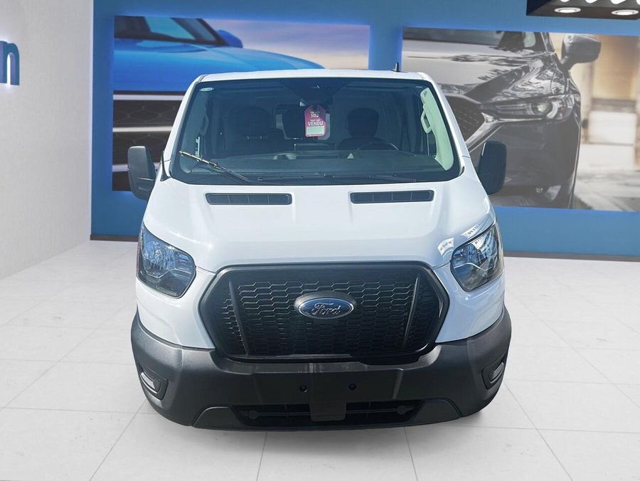 Ford Transit fourgon utilitaire T-150 TI toit bas 130 po PNBV de 8 670 lb 2024 Blanc
