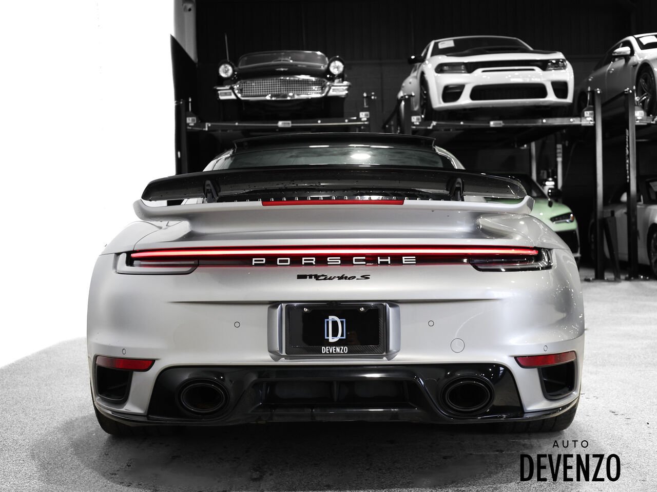 2024 Porsche 911 Silver Saint-Eustache - photo #6