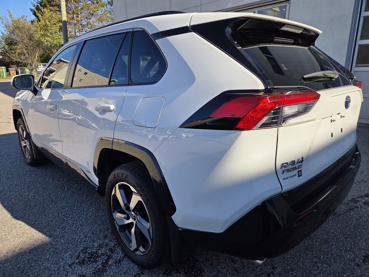 2024 Toyota RAV4 PRIME SE White Mont-Laurier - photo #7