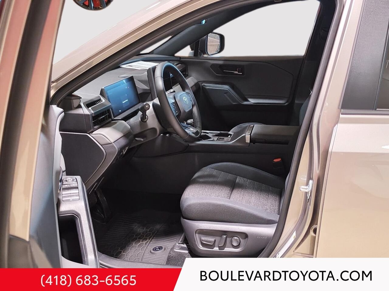 2026 Toyota RAV4 PRIME 550016-45 | SE PHEV, AWD Brown Québec - photo #8