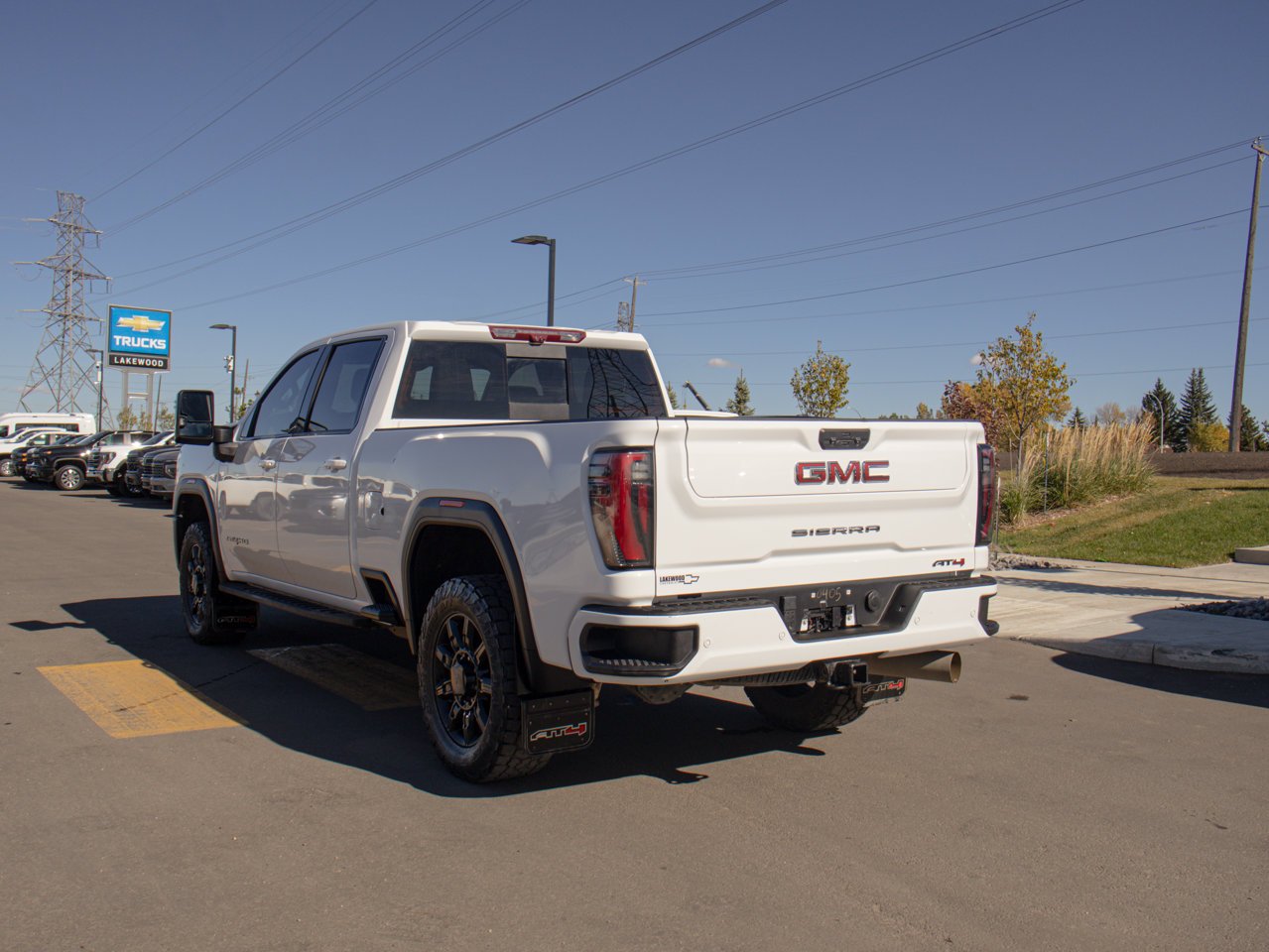 2024 GMC Sierra 2500HD 4WD Crew Cab 159 AT4 White Sherwood Park - photo #7