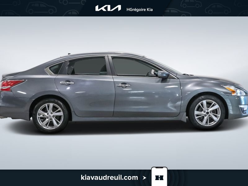2015 Nissan Altima Grey Laval - photo #7