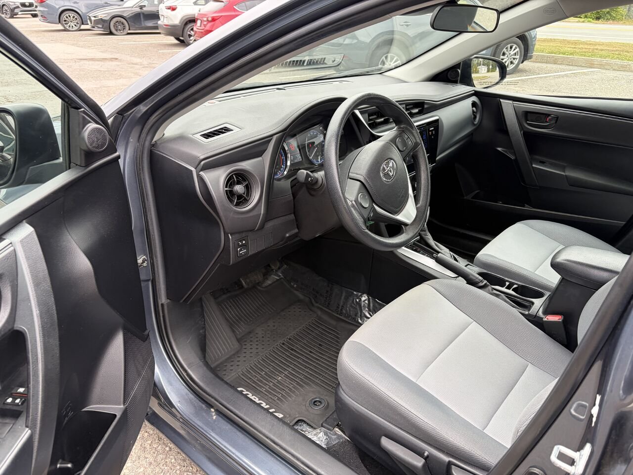 2017 Toyota Corolla CE berline 4 portes CVT Grey Montmagny - photo #10