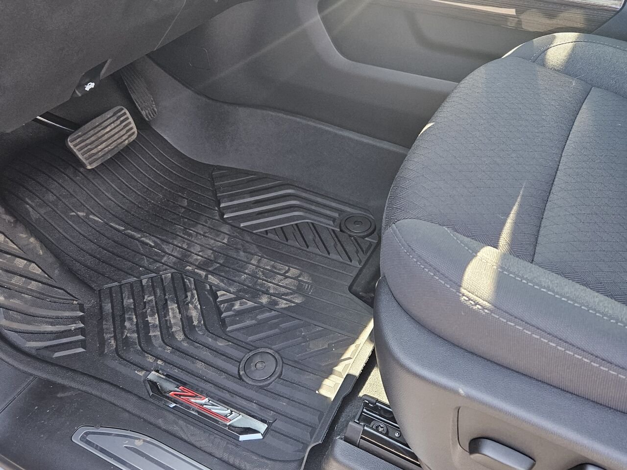 2026 Chevrolet Silverado 1500 RST cabine multiplace 4RM 157 po Summit White Thetford Mines - photo #11