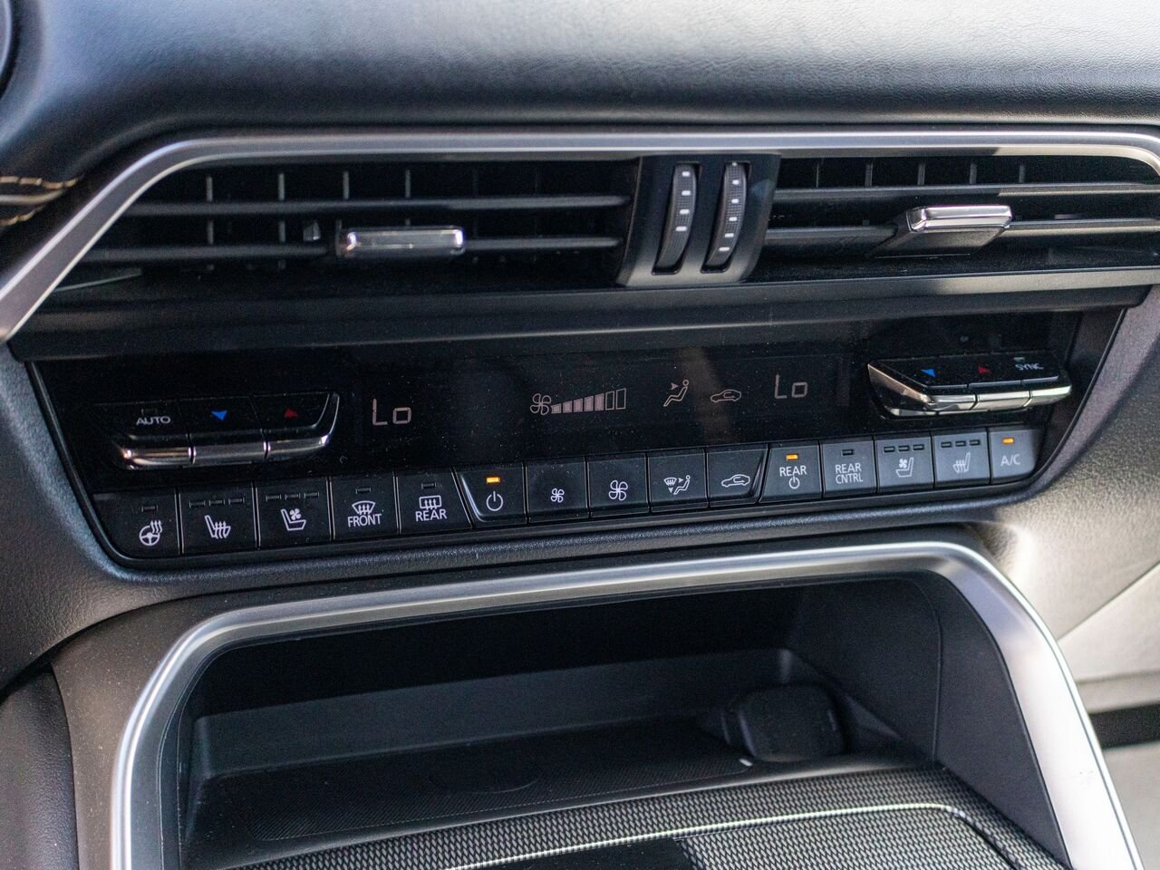 Mazda CX-90 hybride rechargeable GT TI 2024 Gris Châteauguay - photo #14