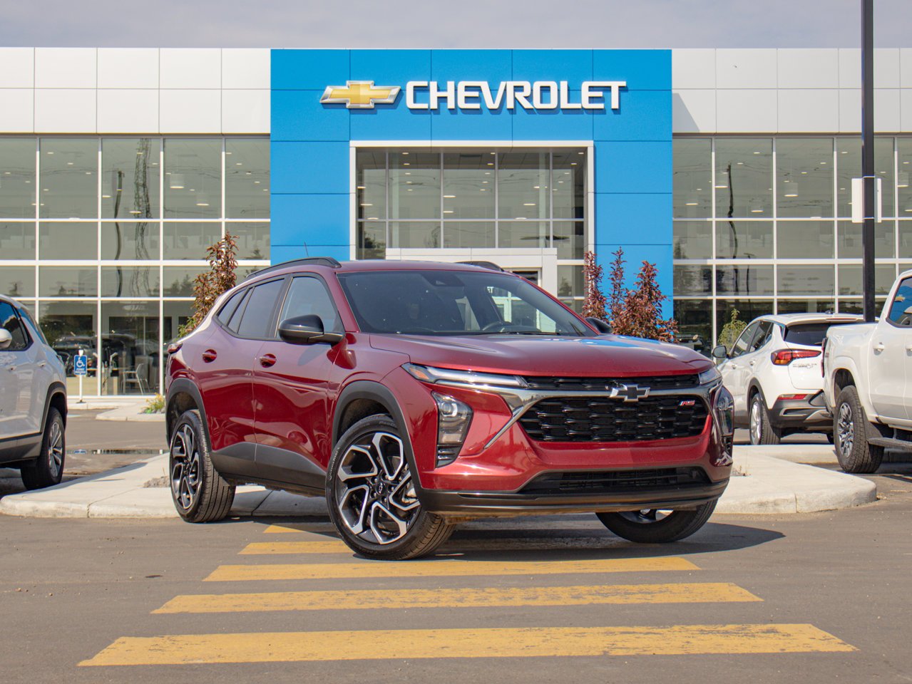 2025 Chevrolet Trax FWD 4dr 2RS Red Sherwood Park - photo #1
