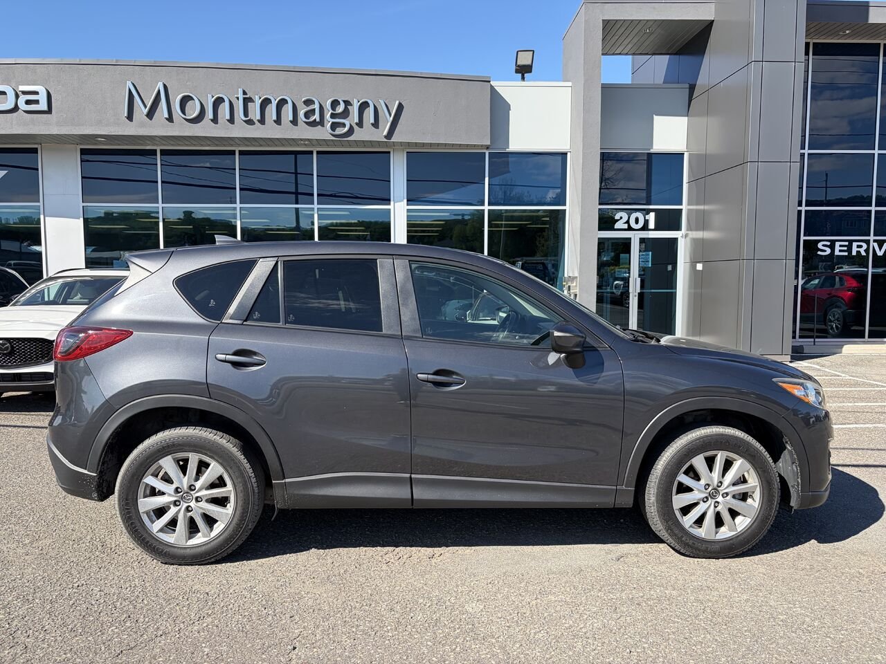 2016 Mazda CX-5 Traction intégrale, 4 portes, boîte automatique, GS Grey Montmagny - photo #3