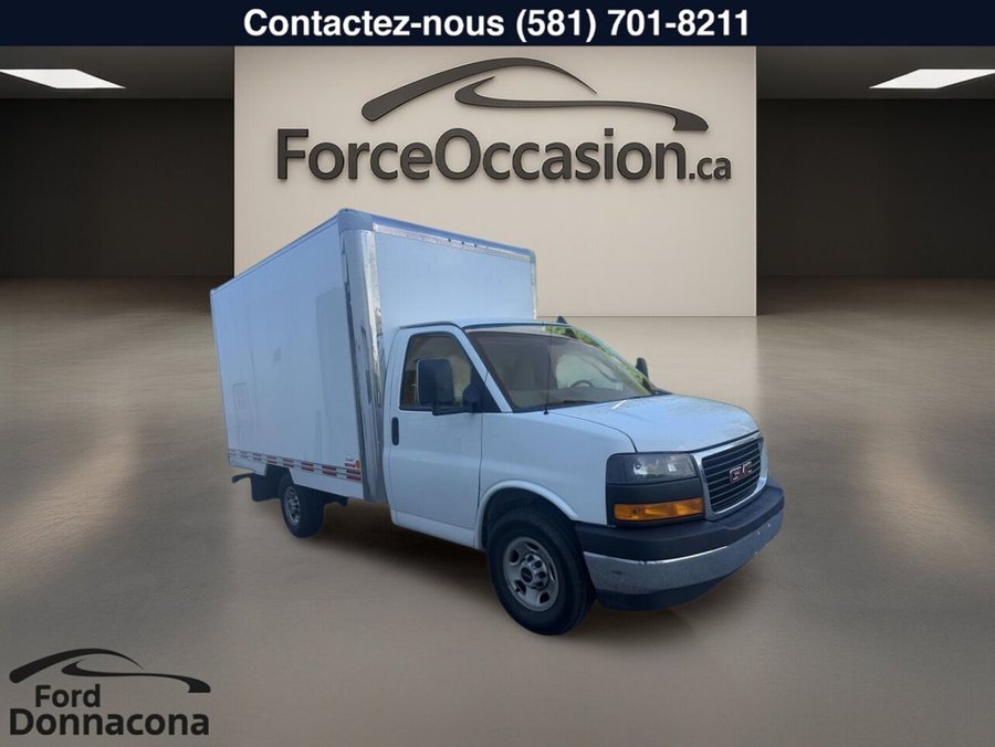 2023 GMC Savana 2023 White