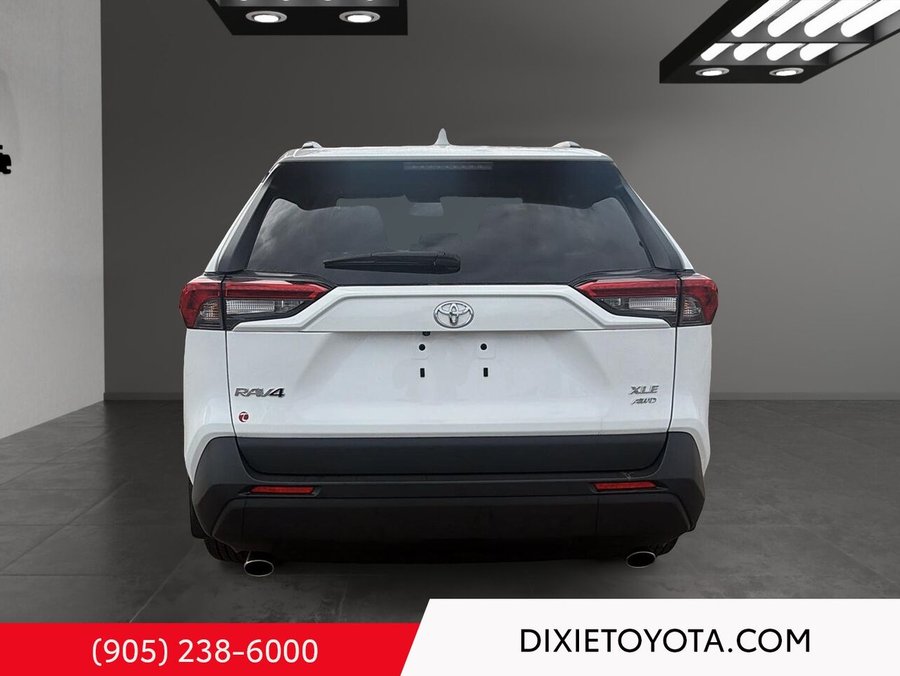 2024 Toyota RAV4 XLE AWD White