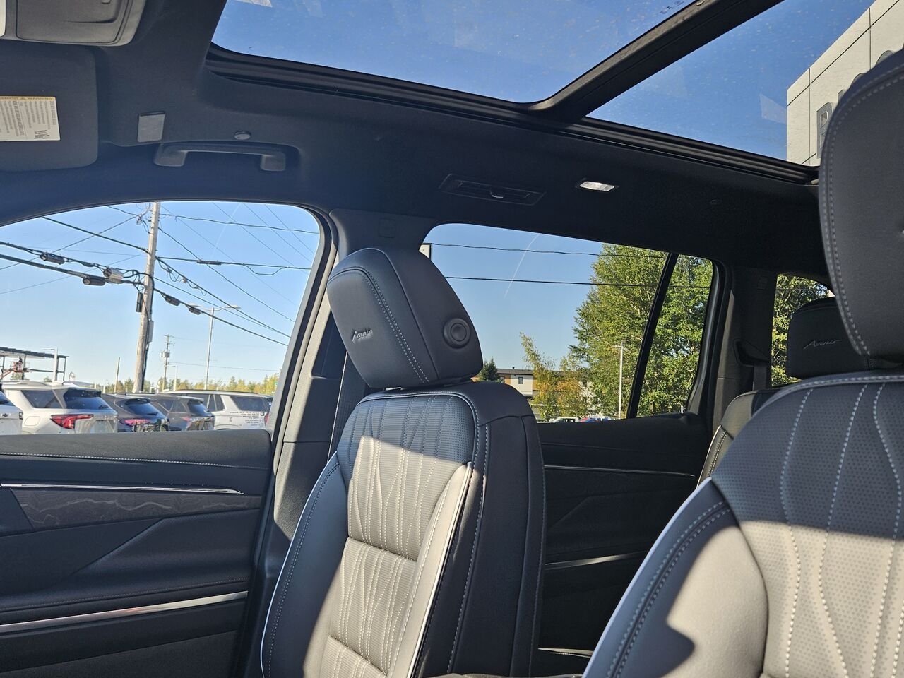 Buick Enclave Avenir 4 portes TI 2027 Ébène crépuscule métallisé Thetford Mines - photo #15