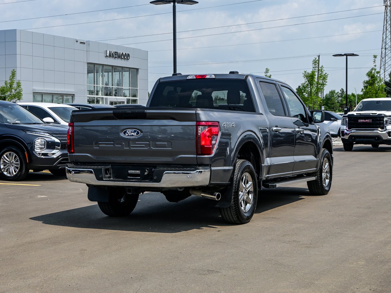 2025 Ford F-150 XLT 4WD SuperCrew 5.5' Box Grey Sherwood Park - photo #12