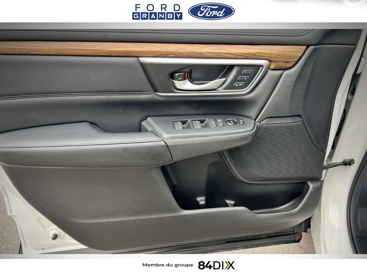 2017 Honda CR-V Touring White Granby - photo #11