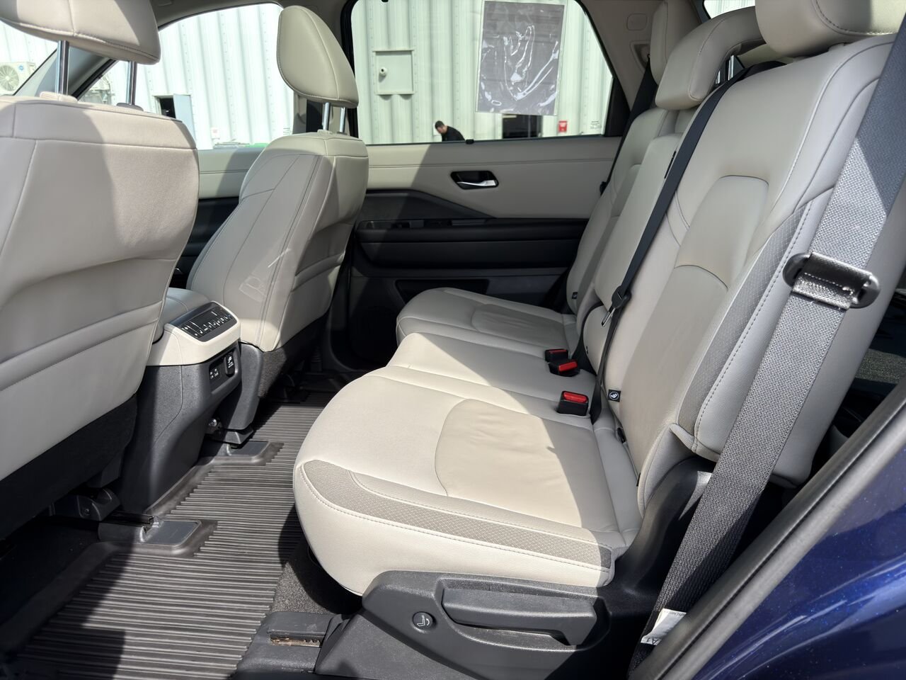 Nissan Pathfinder 2024 Bleu Thetford Mines - photo #14