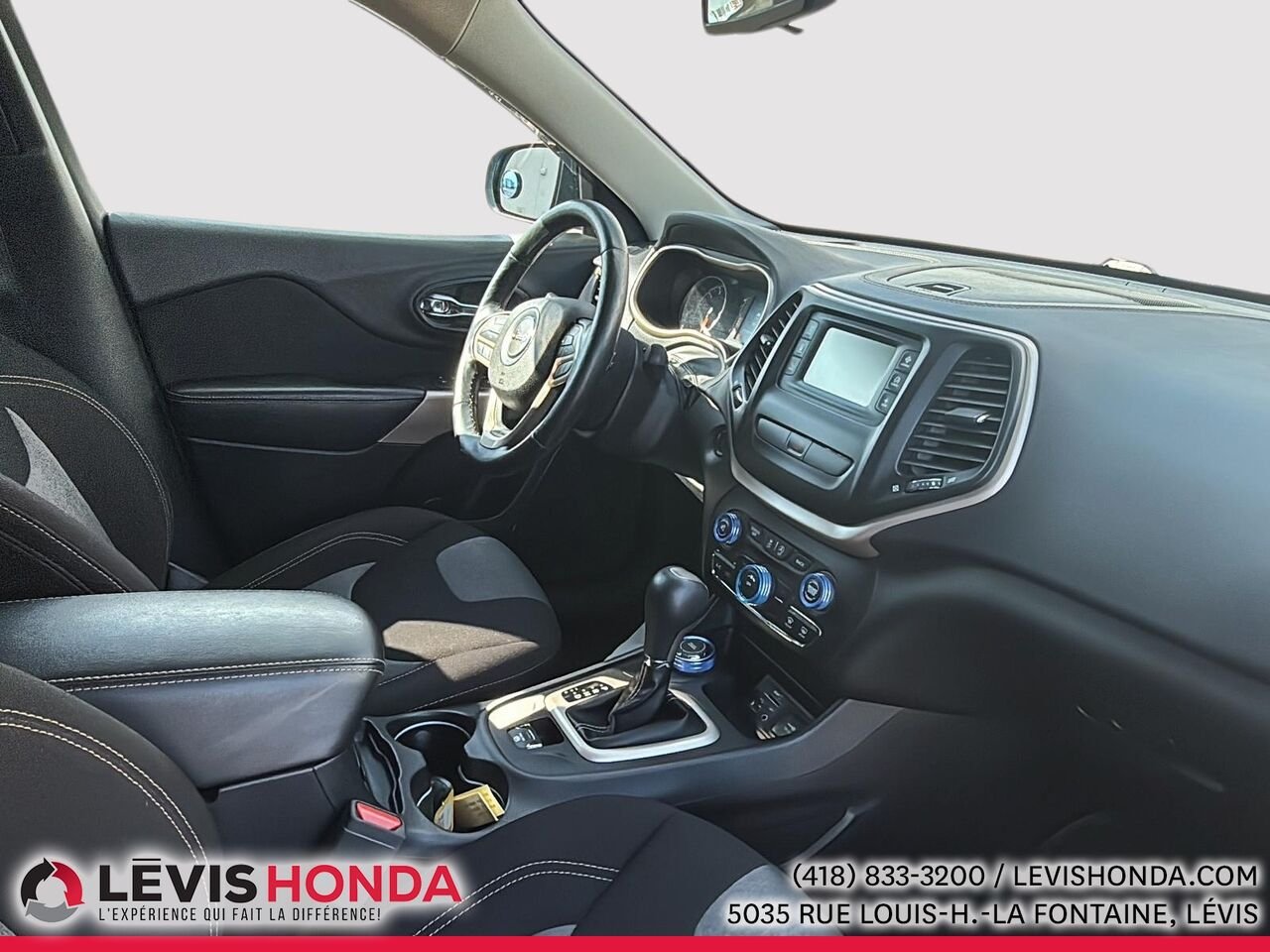 Jeep Cherokee Altitude 4WD Altitude 4x4 2018 Bleu Lévis - photo #15
