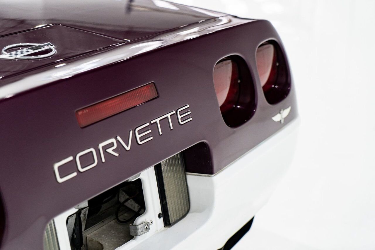 Chevrolet Corvette Convertible Pace Car 1995 Mauve Montréal - photo #5