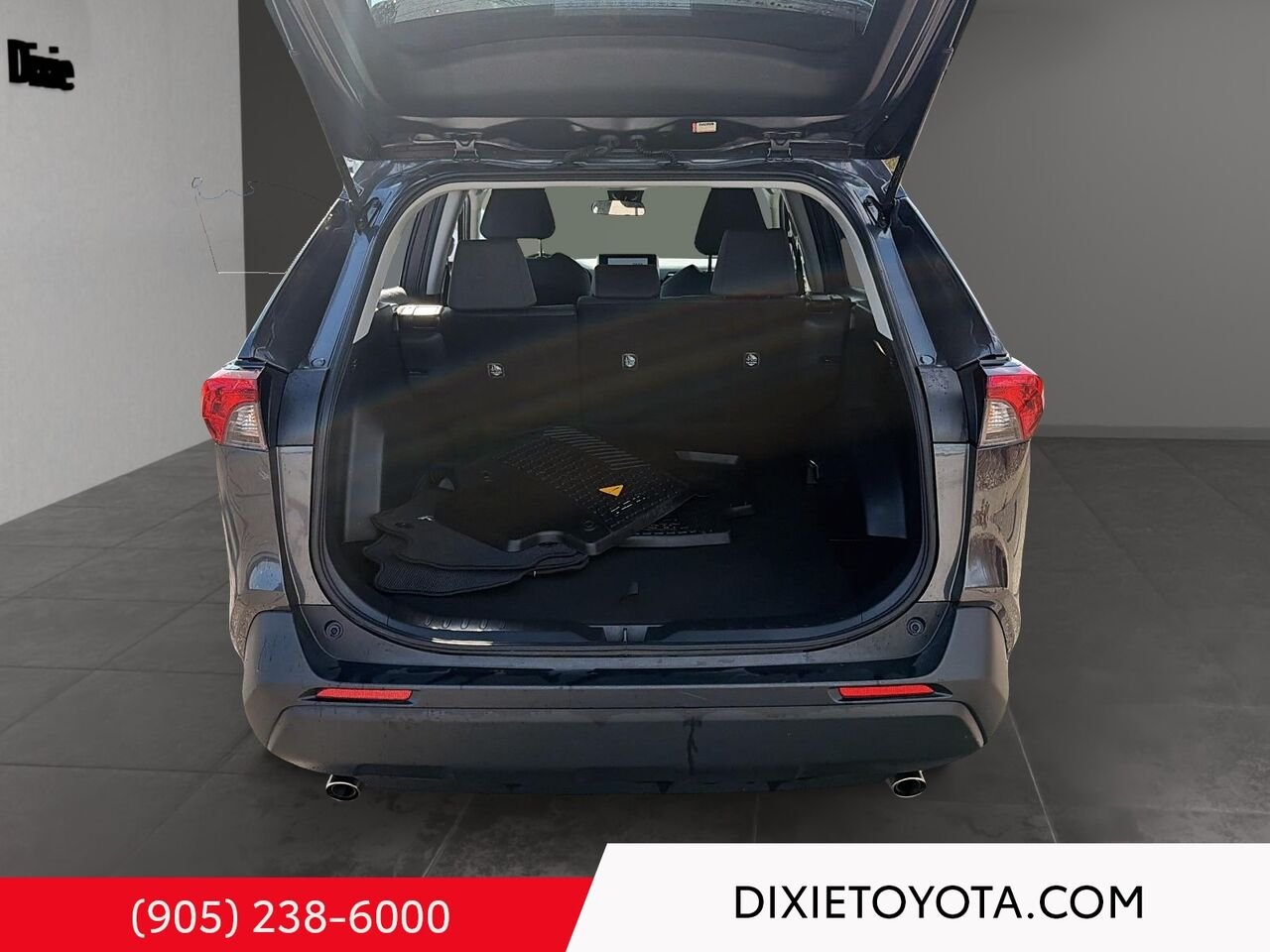 2025 Toyota RAV4 HYBRID LE AWD / HEATED SEATS / TOYOTA SAFETY SENSE / CARPLAY AND ANDROID AUTO Grey Mississauga - photo #18