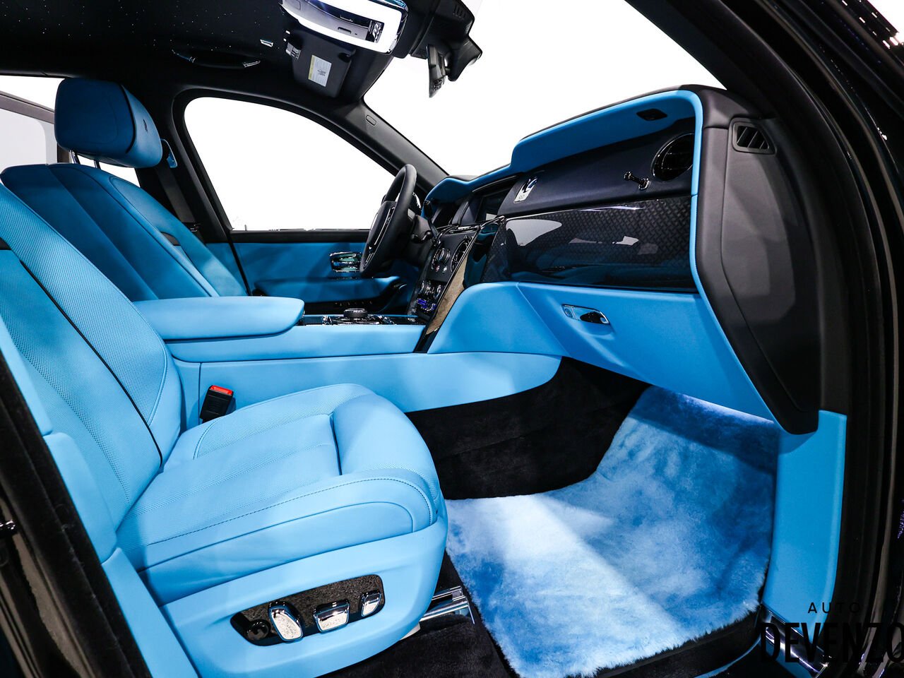 2023 Rolls-Royce Cullinan Blue Saint-Eustache - photo #10