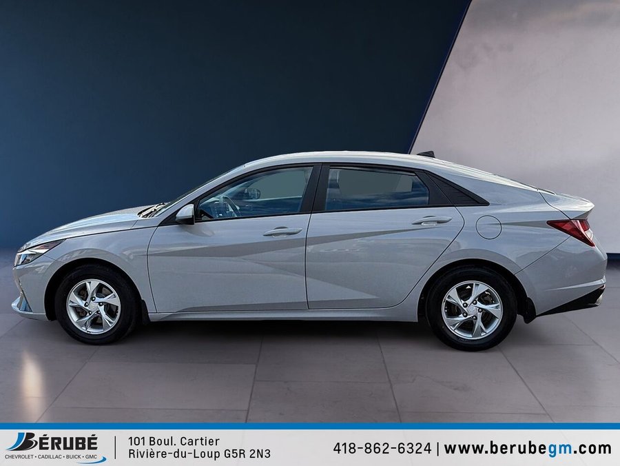 Hyundai Elantra Essential IVT 2023 Gris