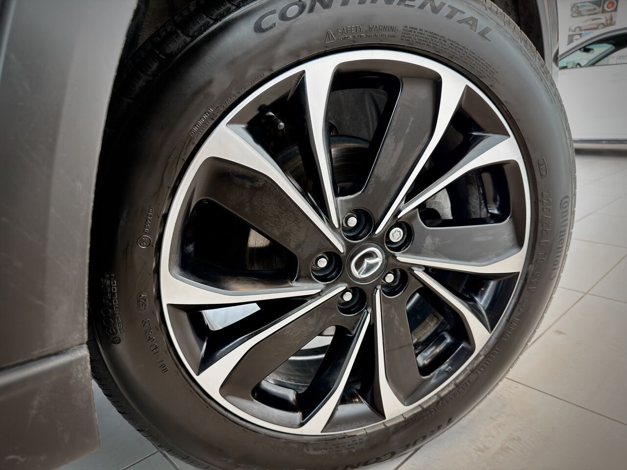 2022 Mazda CX-5 Grey Notre-Dame-des-Prairies - photo #16