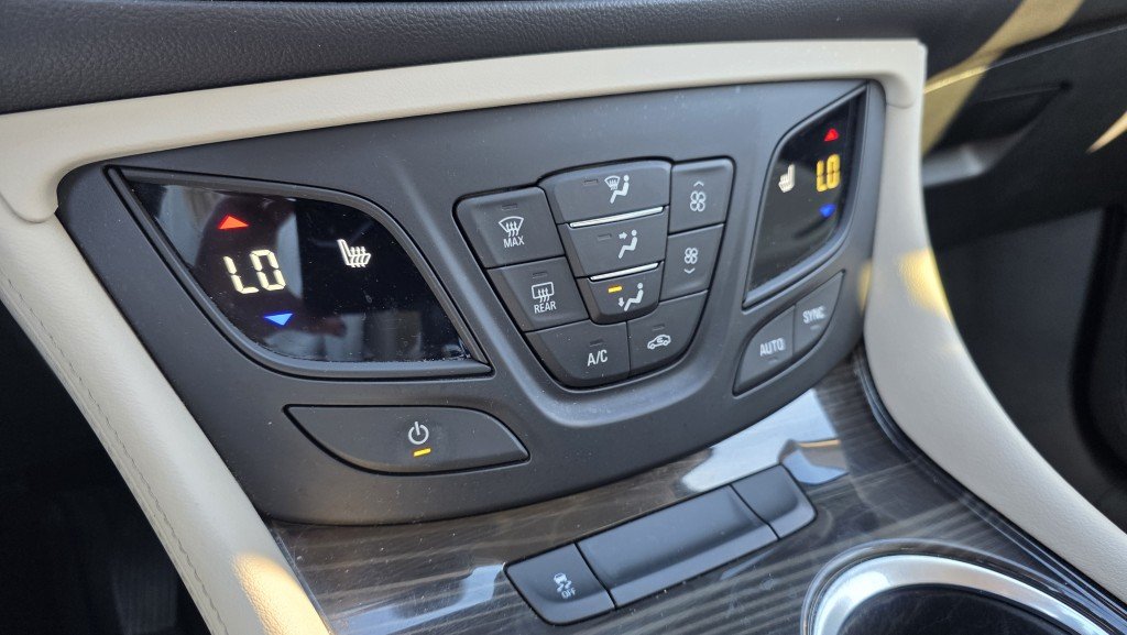 BUICK ENVISION Preferred AWD 2020 Blanc Mont-Laurier - photo #30