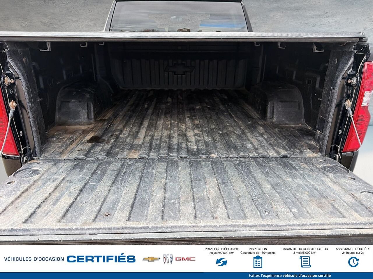 2021 CHEVROLET SILVERADO 1500 LT cabine multiplace 4RM 157 po Black Montmagny - photo #5