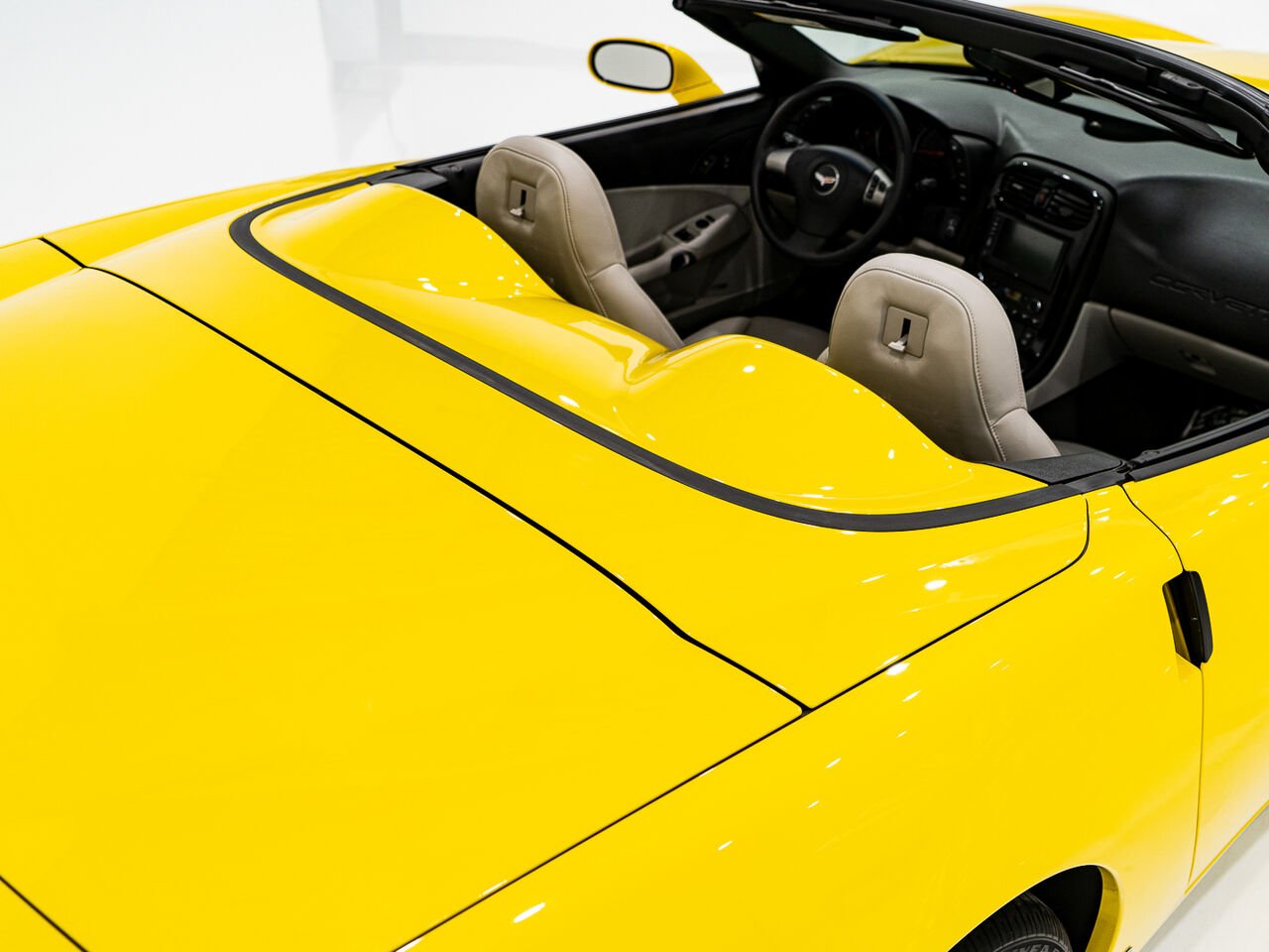 Chevrolet Corvette With only 900km (563mi) From new with window sticker 2008 Jaune Kirkland - photo #69