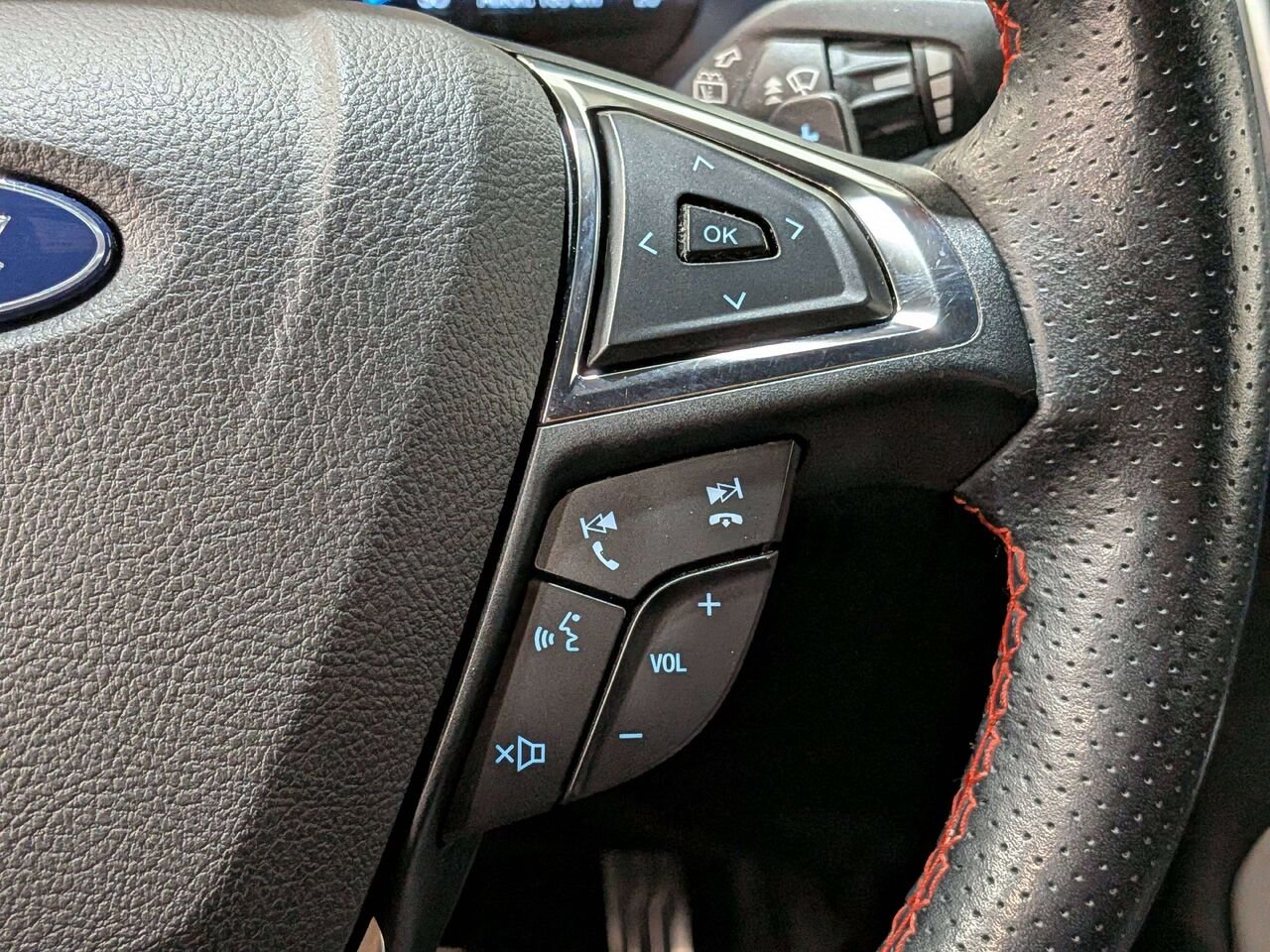 Ford Edge 2023 Noir Val-David - photo #16