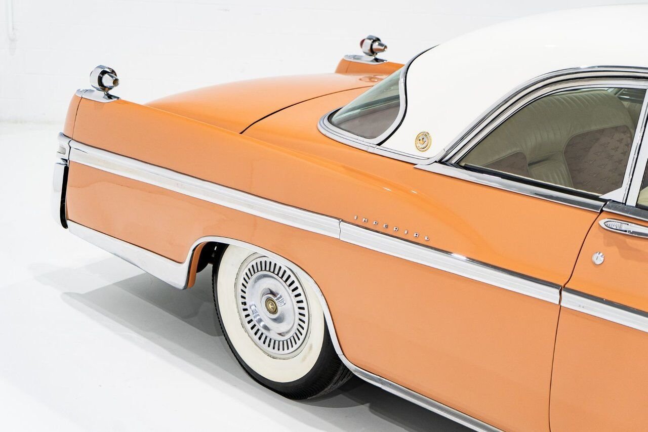 Chrysler IMPERIAL *PRIX EN USD* 354cu.in. FirePower V8 1 of 2098 built 1956 Orange Montréal - photo #43