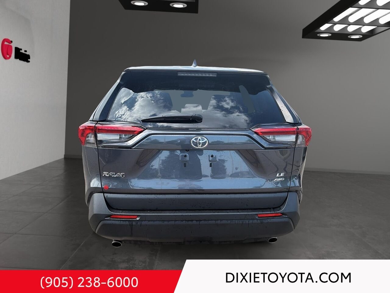 2023 Toyota RAV4 LE AWD / CLEAN CARFAX / HEATED SEATS / TOYOTA SAFETY SENSE / CARPLAY AND ANDROID AUTO Magnetic Grey Metallic Mississauga - photo #4