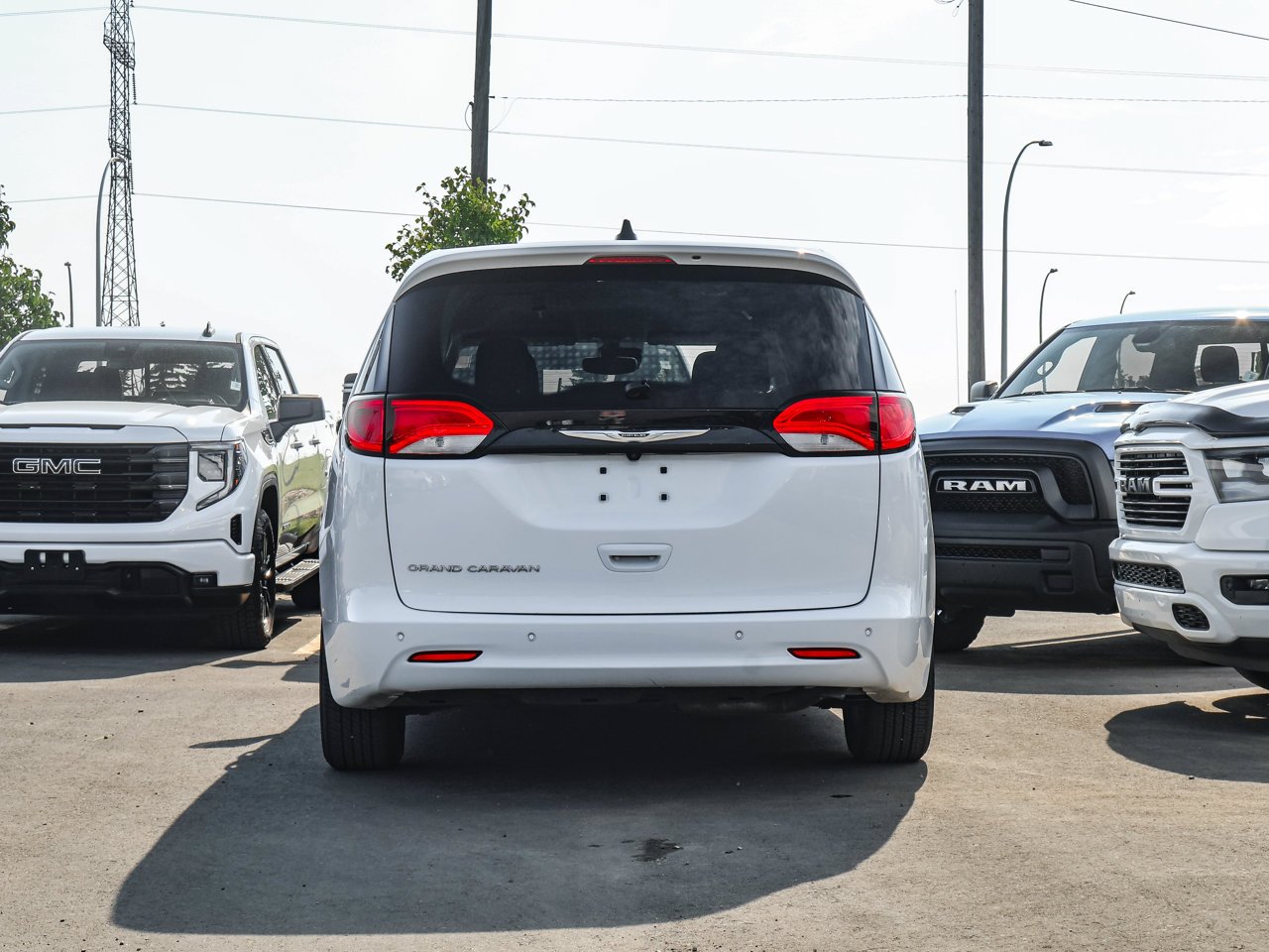 2024 Chrysler Grand Caravan SXT 2WD White Sherwood Park - photo #6