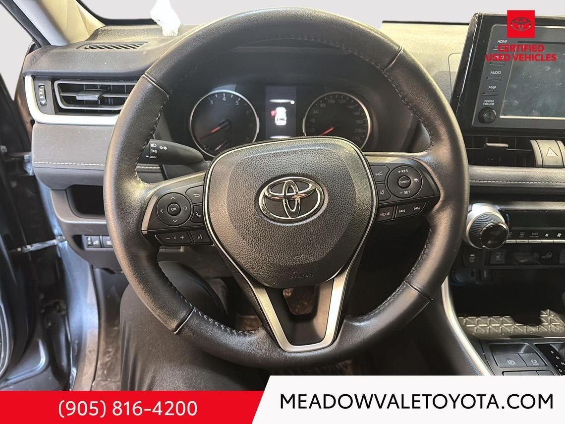 2022 Toyota RAV4 Sunroof, AWD, Power tailgate, Powers Drivers Seat, one owner Magnetic Grey Metallic Mississauga - photo #16