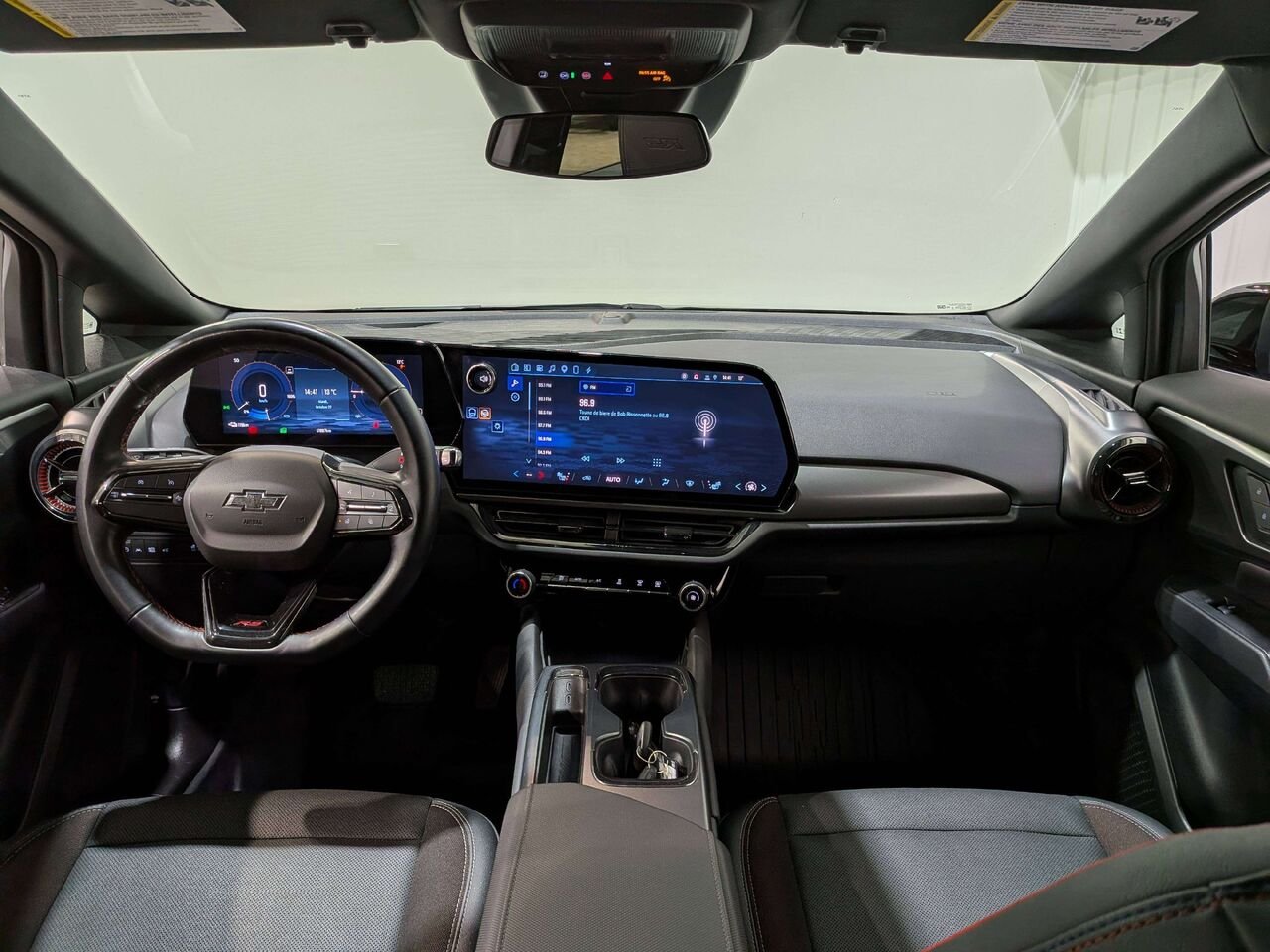 2024 Chevrolet Equinox EV 4dr RS w/2RS Black Val-David - photo #12
