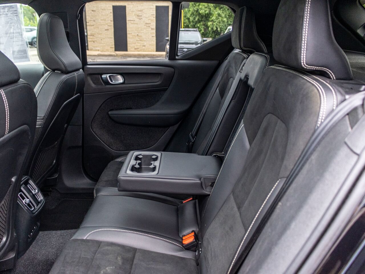 2022 Volvo Recharge XC40 tout électrique XC40 Recharge Plus Black Châteauguay - photo #29