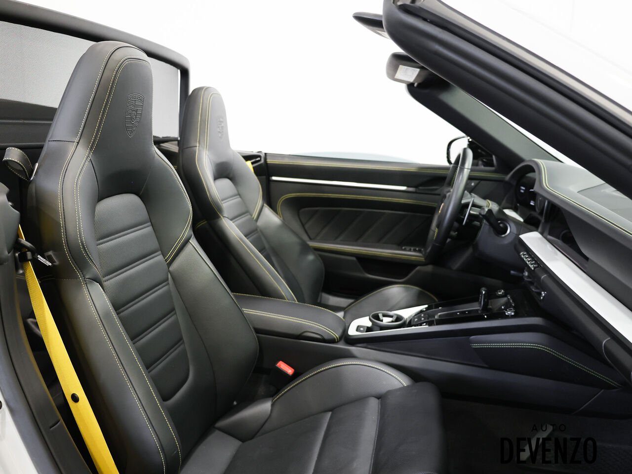 2023 Porsche 911 Grey Saint-Eustache - photo #9