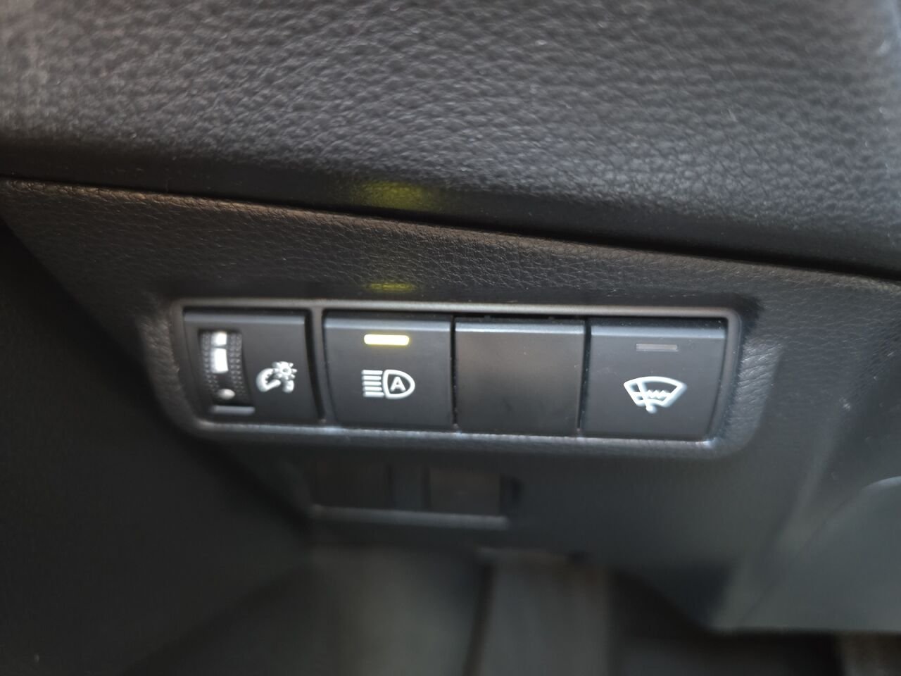 Toyota COROLLA CROSS LE (PREMIUM) 2022 Blanc Mont-Laurier - photo #16