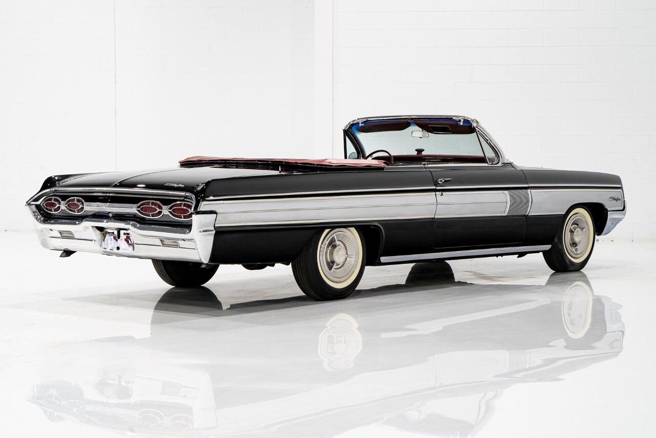 Oldsmobile Starfire Factory A/C. Single repaint and extensive ownership history **PRICE IN USD** 1962 Noir Montréal - photo #60