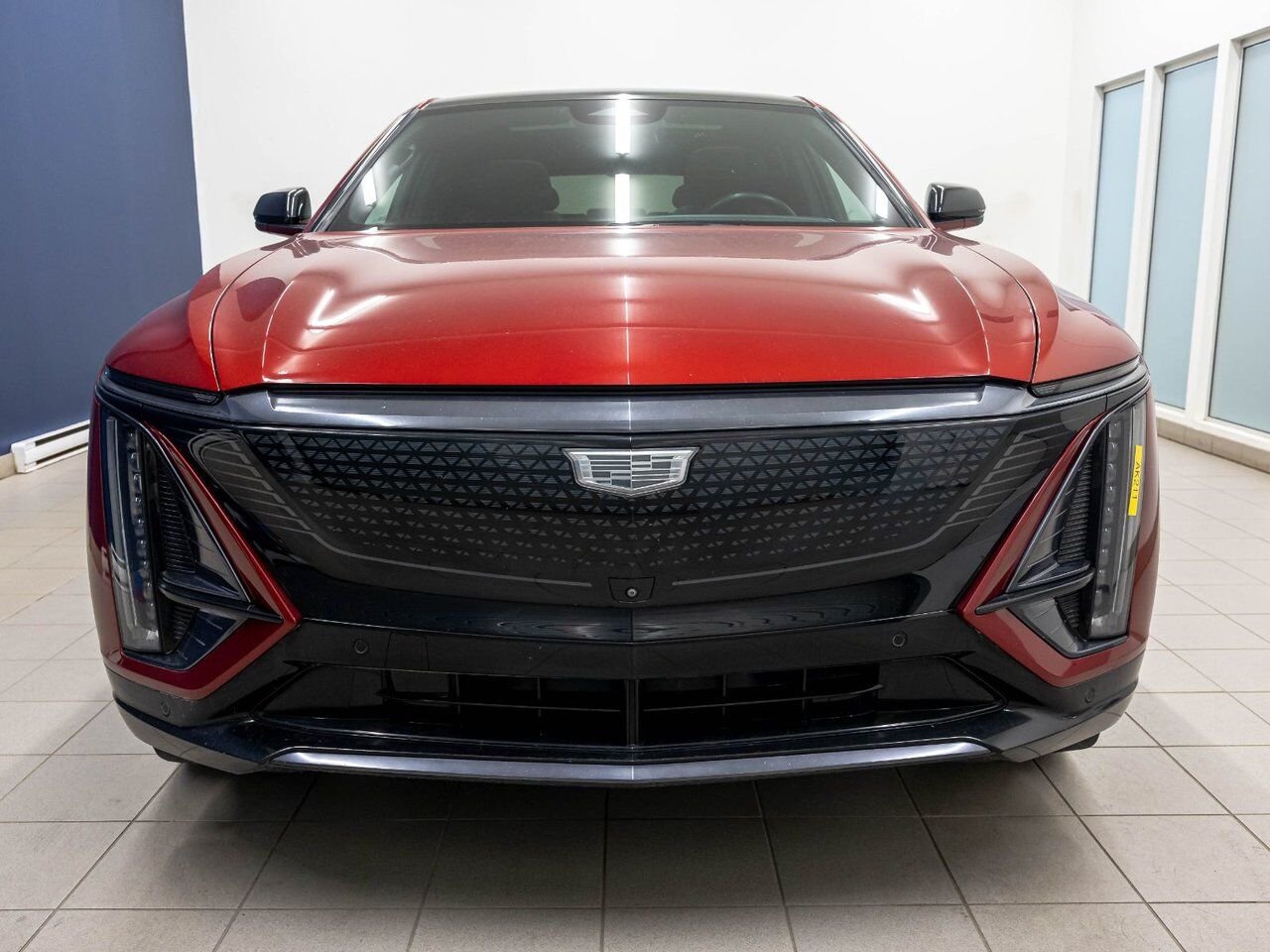 Cadillac LYRIQ SPORT 1 AWD *TOIT* ÉCRAN 33 PO HAYON ELEC REG ADAP 2024 Rouge Saint-Jérôme - photo #4