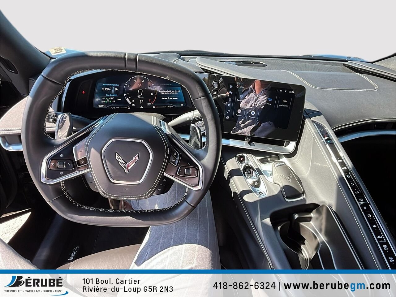 CHEVROLET STINGRAY COUPE Stingray coupé 2 portes avec 1LT 2025 Noir Rivière-du-Loup - photo #8