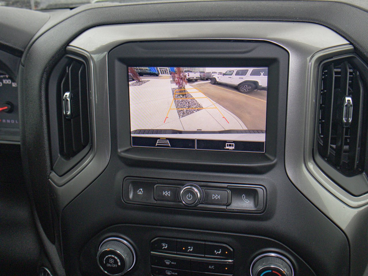 2025 Chevrolet Silverado 2500HD 4WD Crew Cab 159 Work Truck White Sherwood Park - photo #26