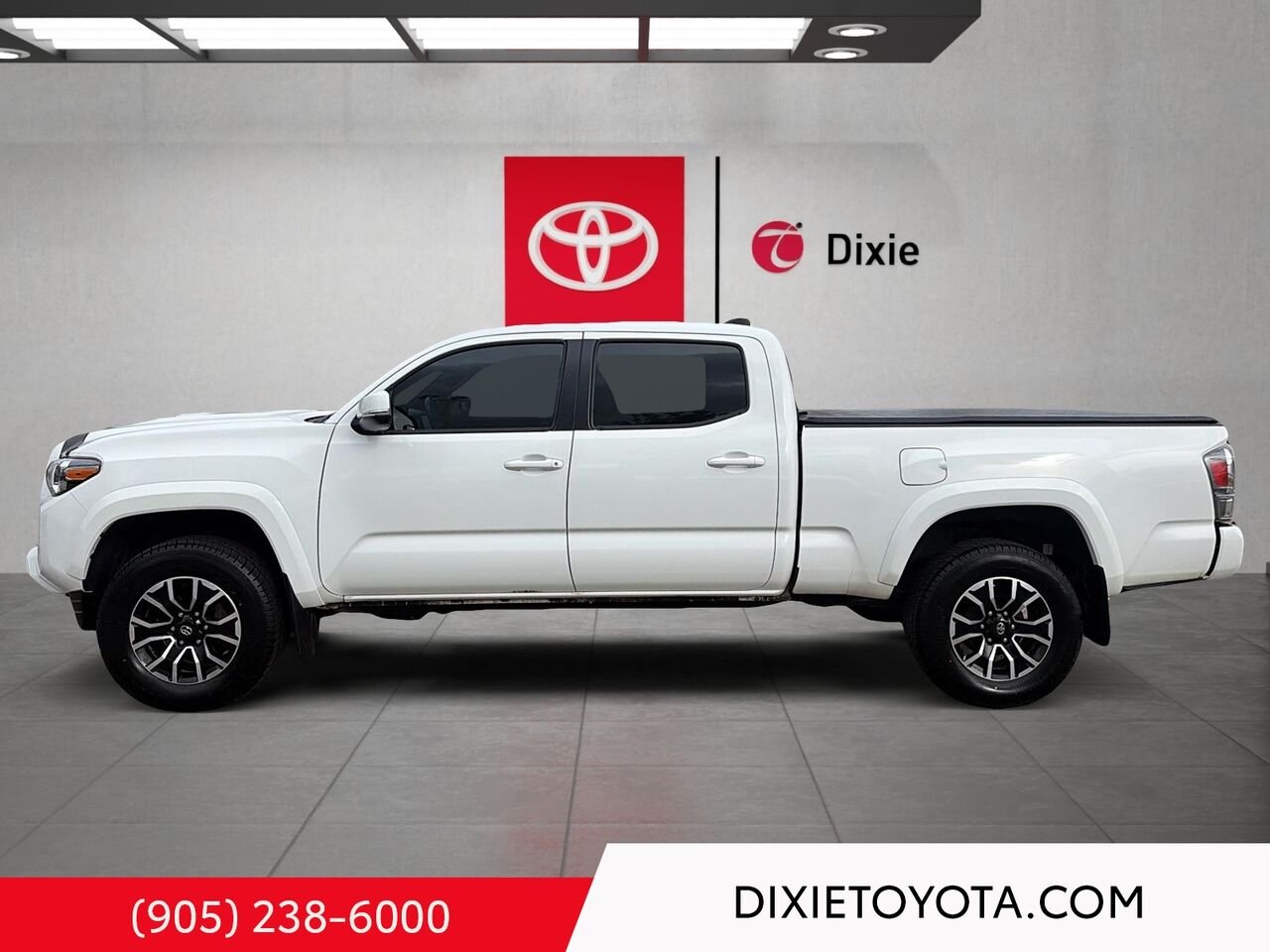 2023 Toyota Tacoma TRD SPORT 4WD / V6 / HEATED SEATS / TOYOTA SAFETY SENSE / CARPLAY AND ANDROID AUTO White Mississauga - photo #5