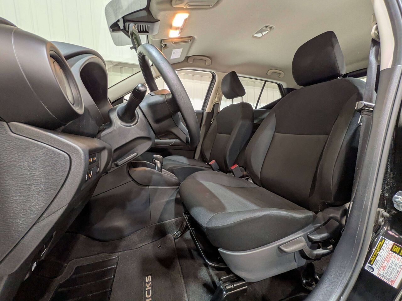 2024 Nissan Kicks S FWD Black Val-David - photo #1