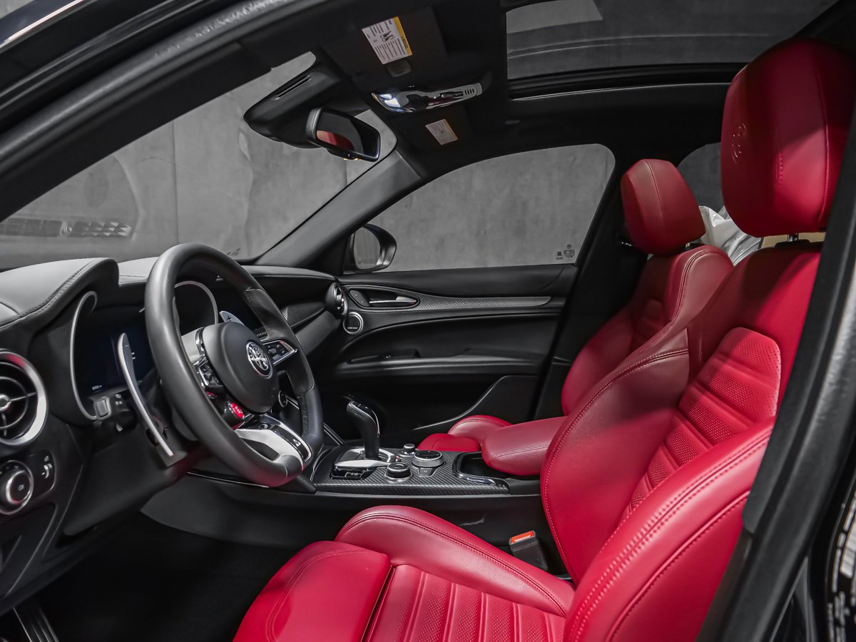 Alfa Romeo Stelvio QUADRIFOGLIO CARBONE 2024 Noir Montréal - photo #29